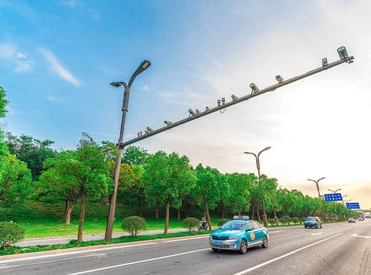扬州市文昌中路综合杆